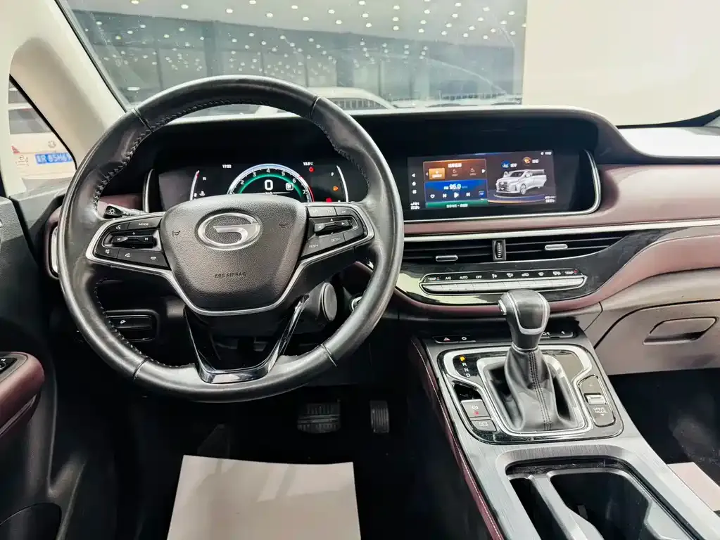 GAC Motor Trumpchi M6 — фото 8