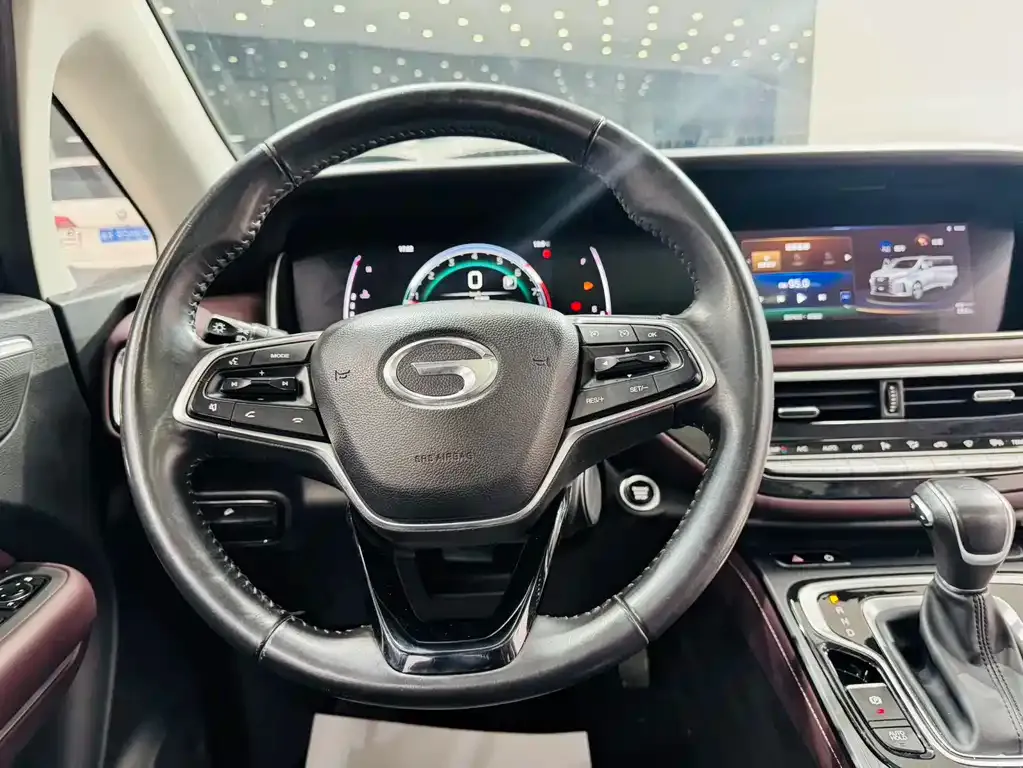 GAC Motor Trumpchi M6 — фото 5