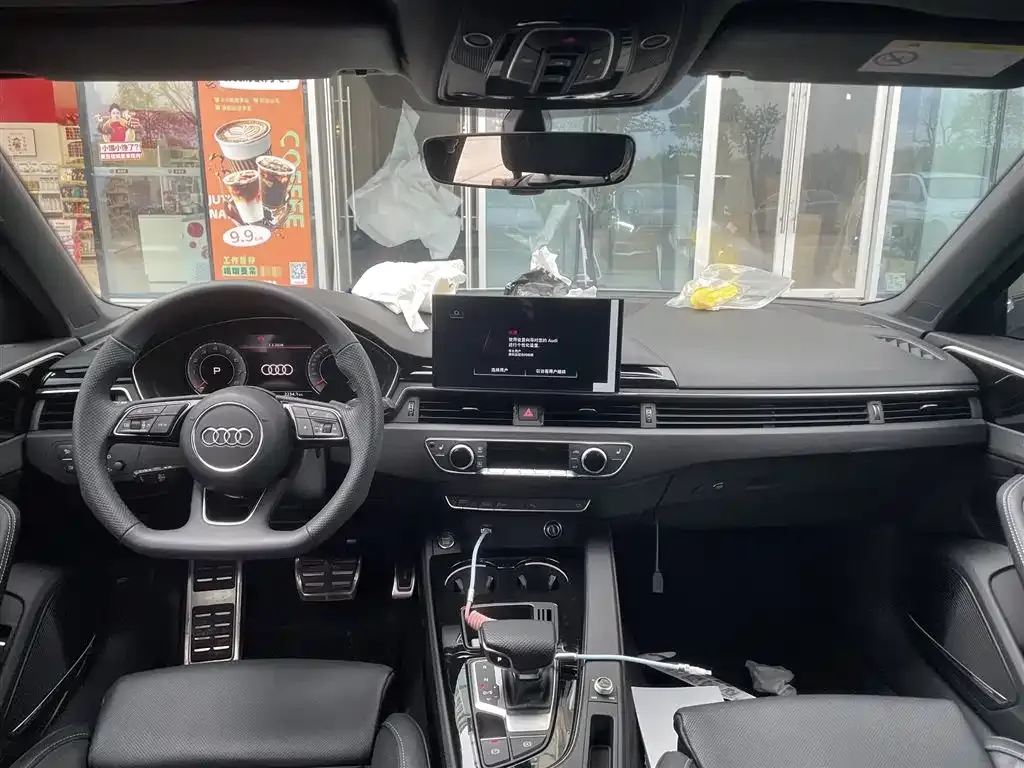 Audi A4L 2024 из CN, фото 3