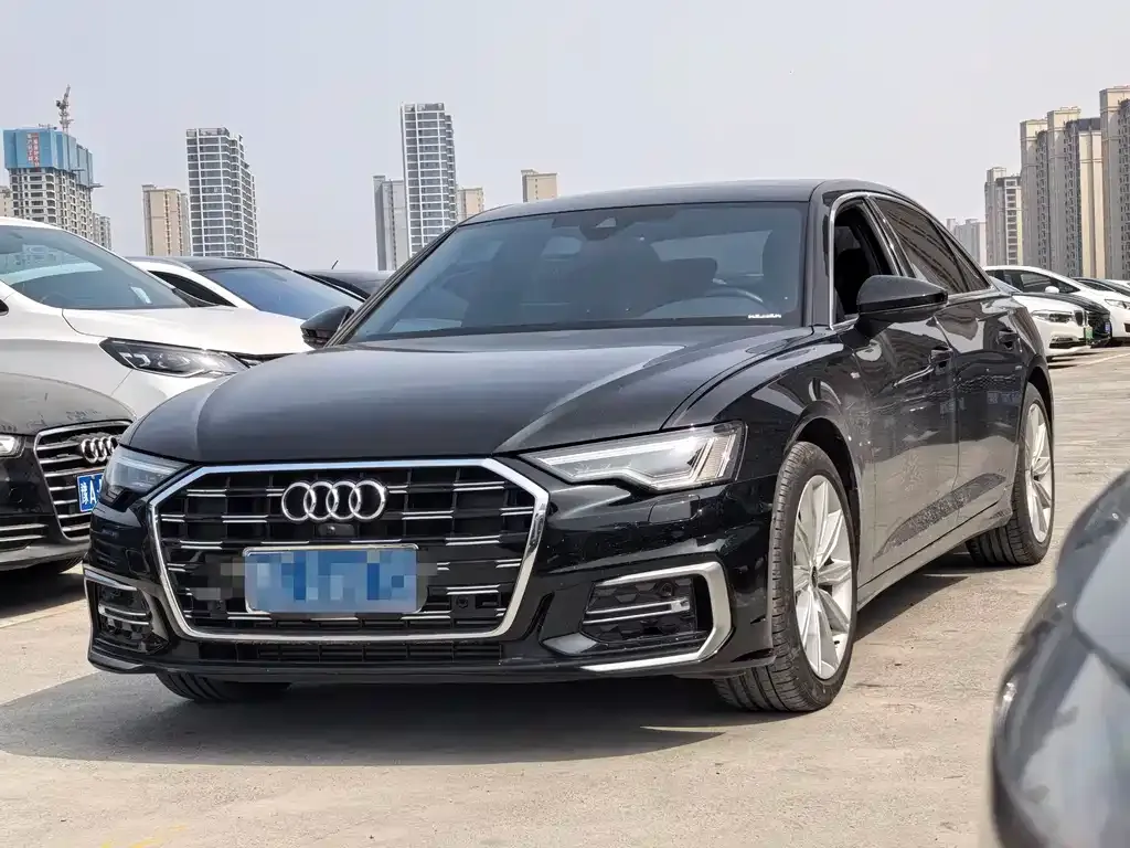 Audi A6L — фото 1