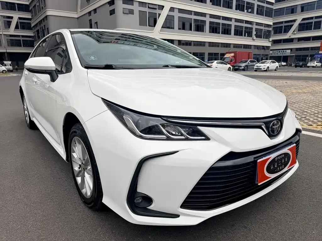 Toyota Corolla — фото 5