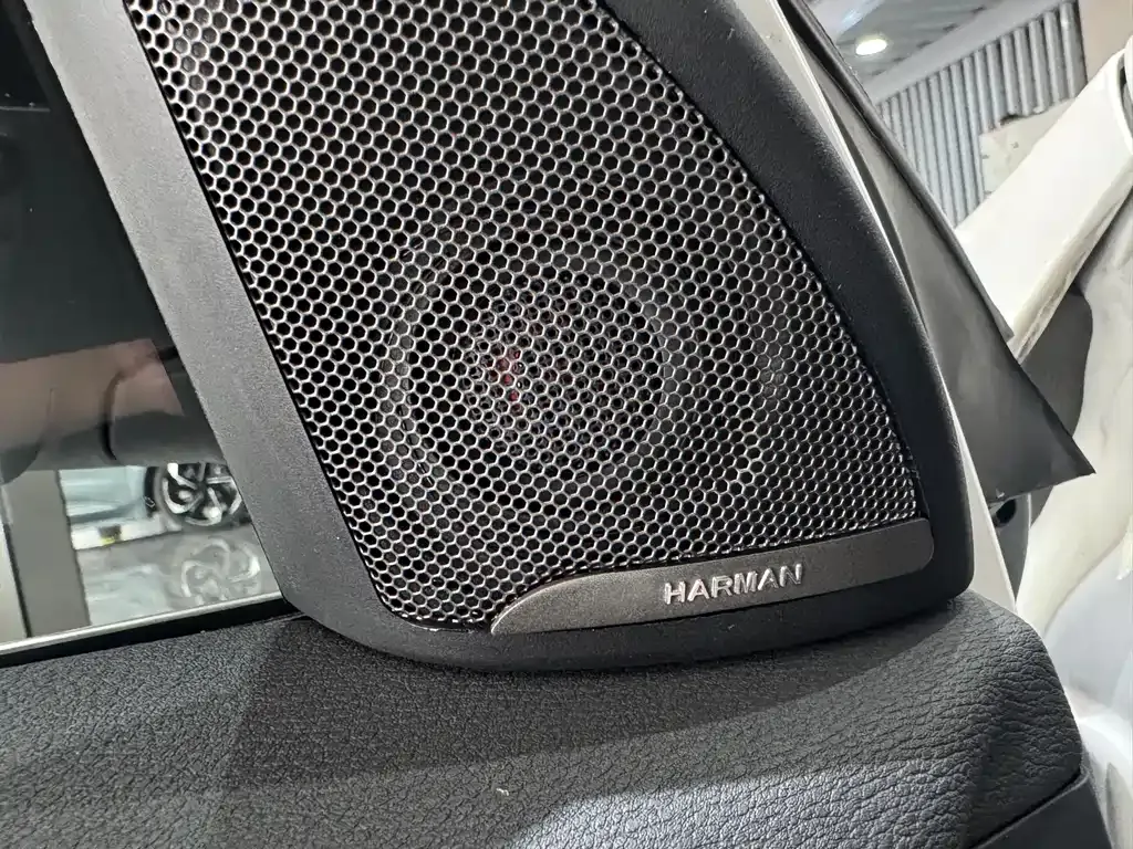 BMW X1 — фото 10