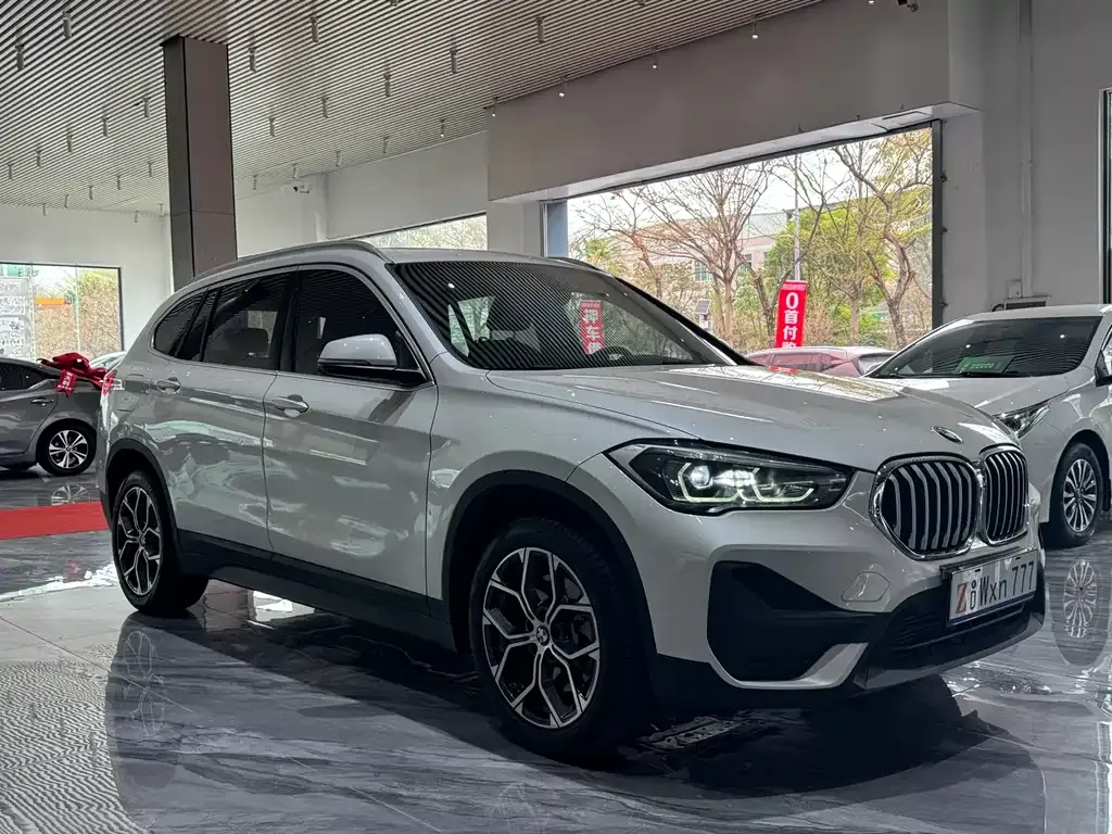 BMW X1 — фото 9