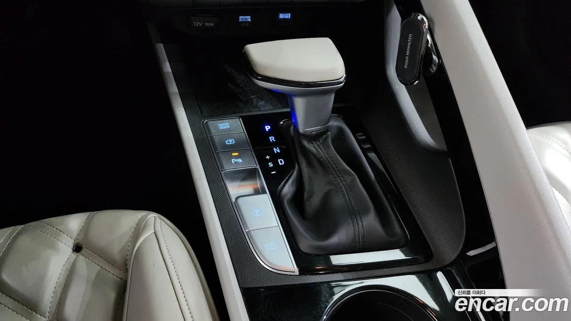 Hyundai AVANTE — фото 3