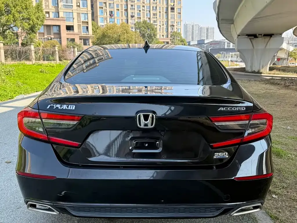 Honda Accord — фото 2