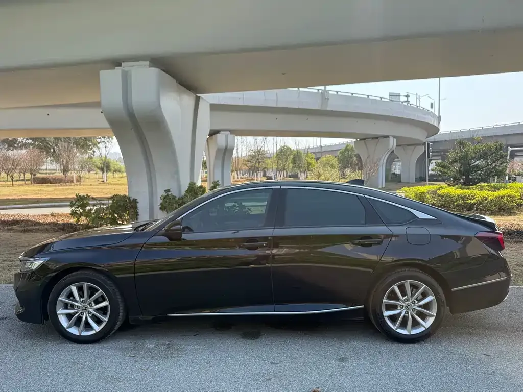 Honda Accord — фото 5