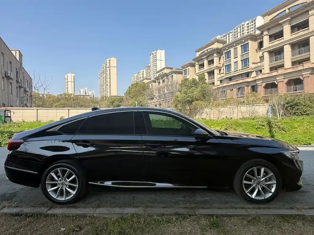 Honda Accord — фото 6