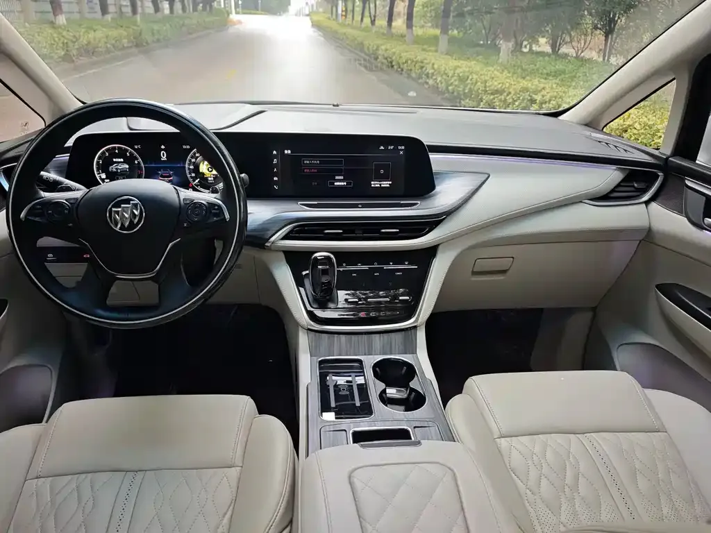 Buick GL8 2022 из CN, фото 3