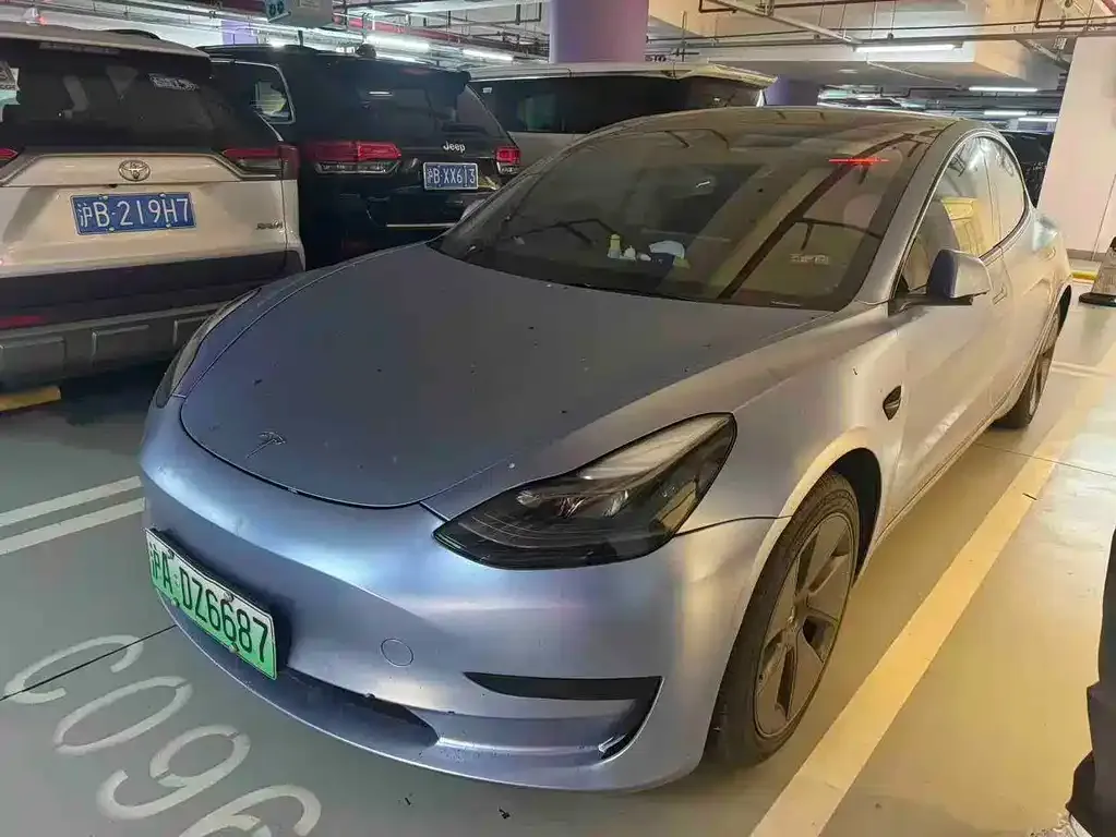 Tesla Model 3 — фото 1