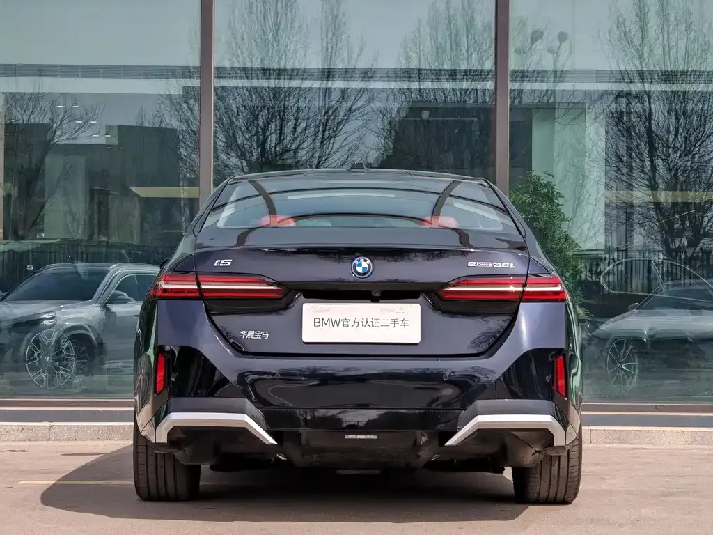 BMW i5 — фото 7