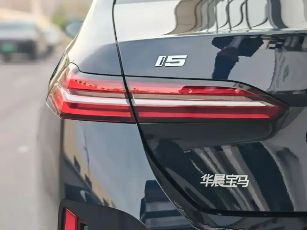 BMW i5 — фото 6