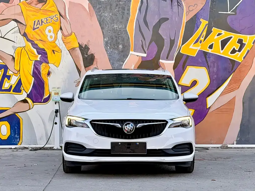 Buick GL6 2022 из CN, фото 2