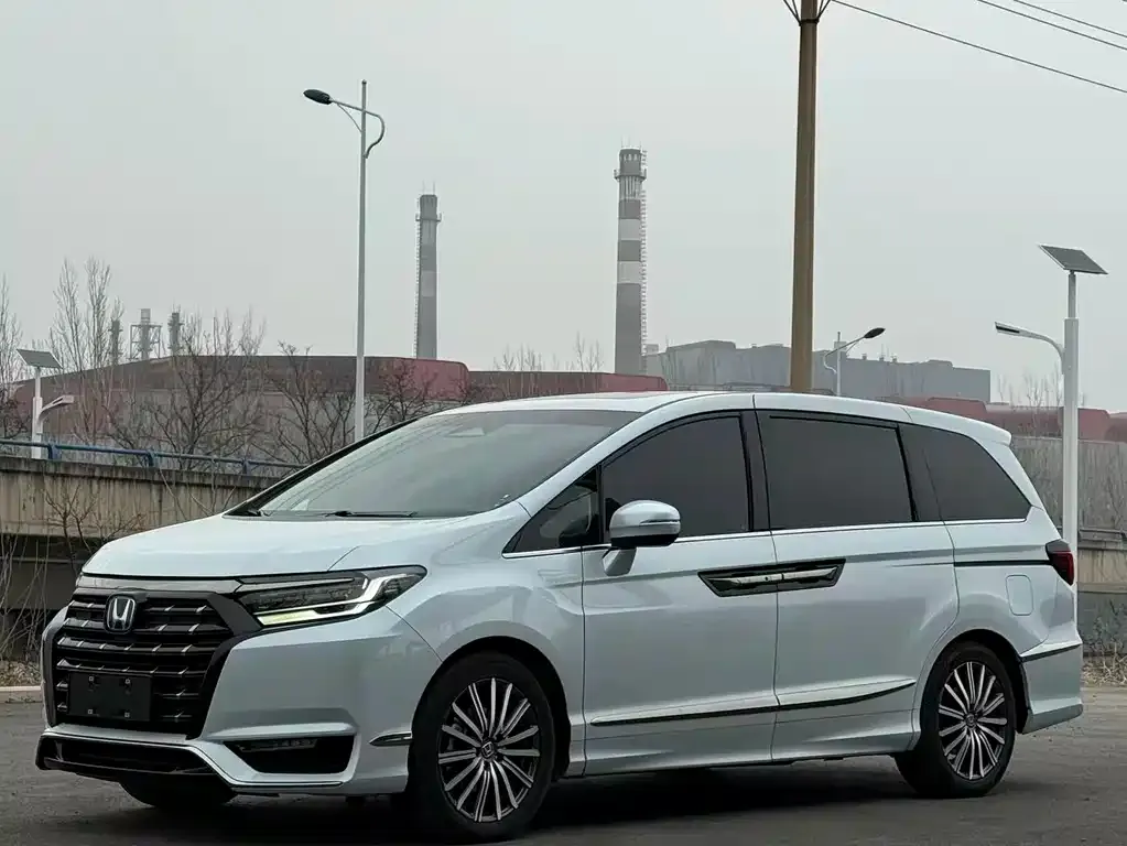 Honda Elysion 2023 из CN, фото 1
