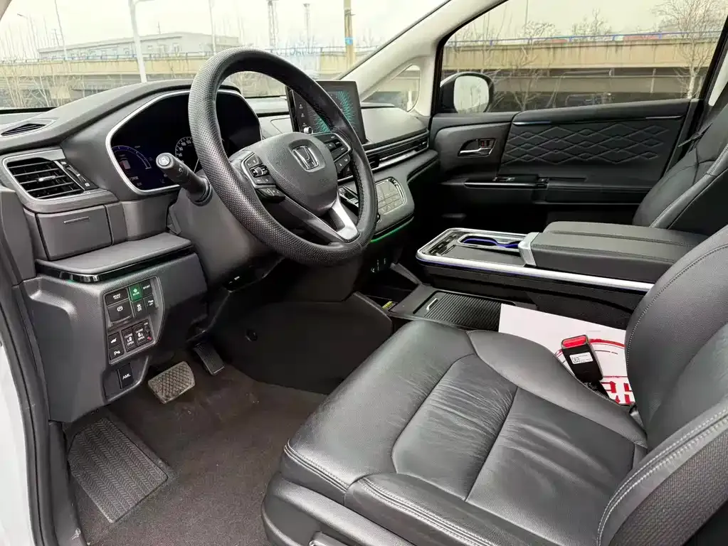 Honda Elysion 2023 из CN, фото 2