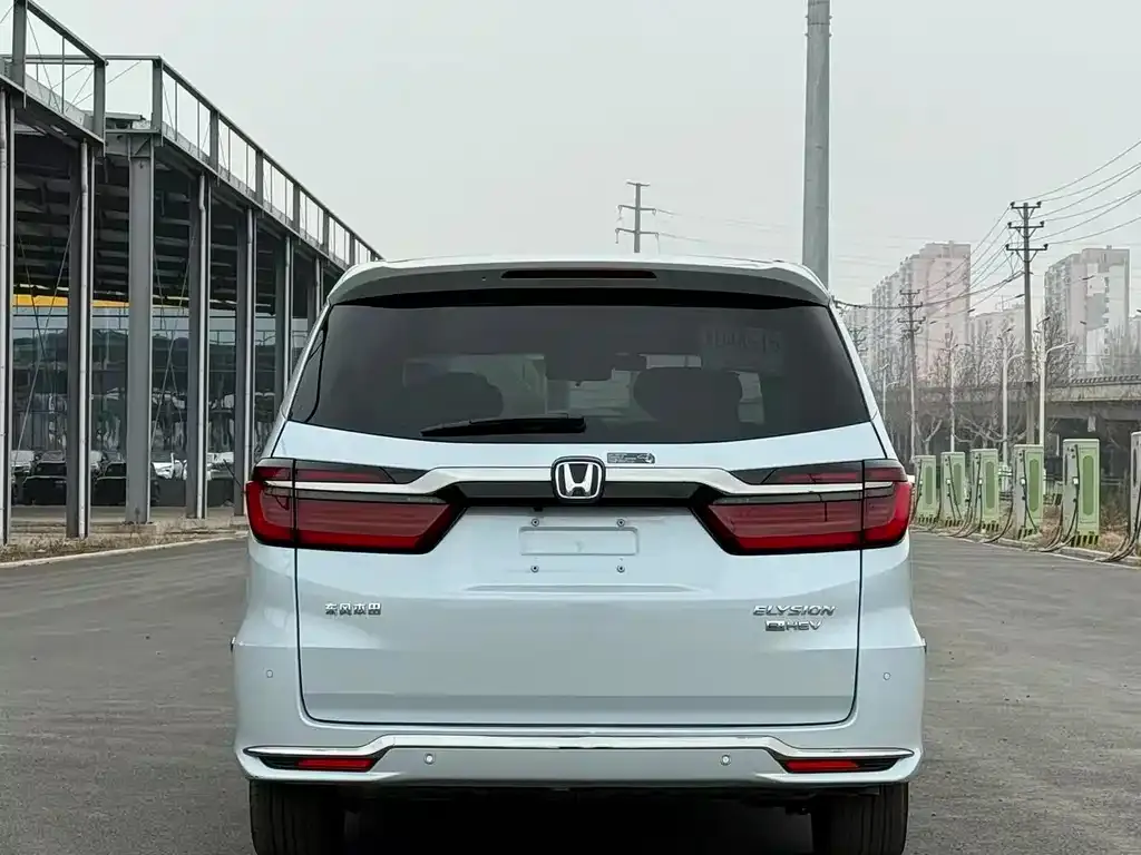 Honda Elysion 2023 из CN, фото 5