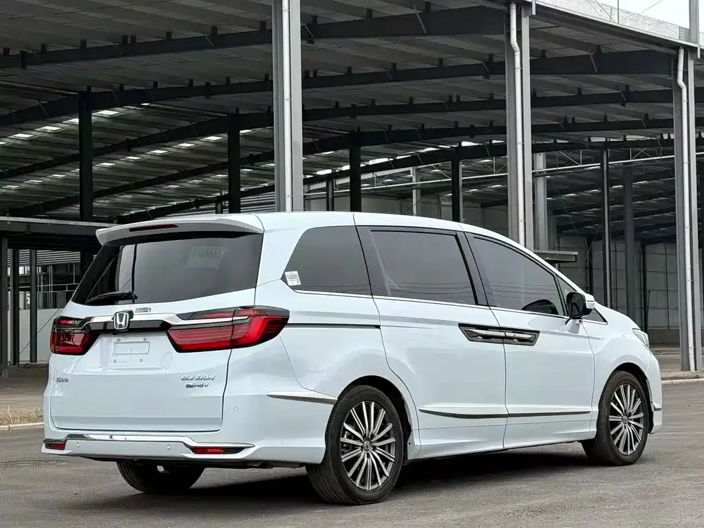 Honda Elysion 2023 из CN, фото 7