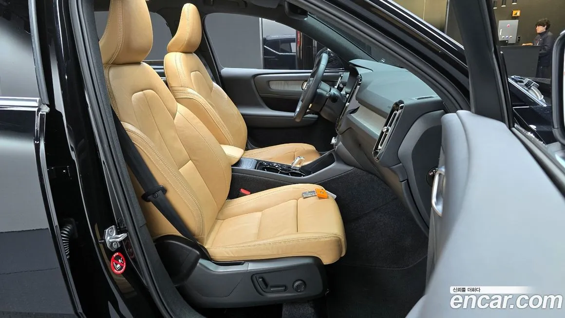 Volvo XC40 2022 из KR, фото 8