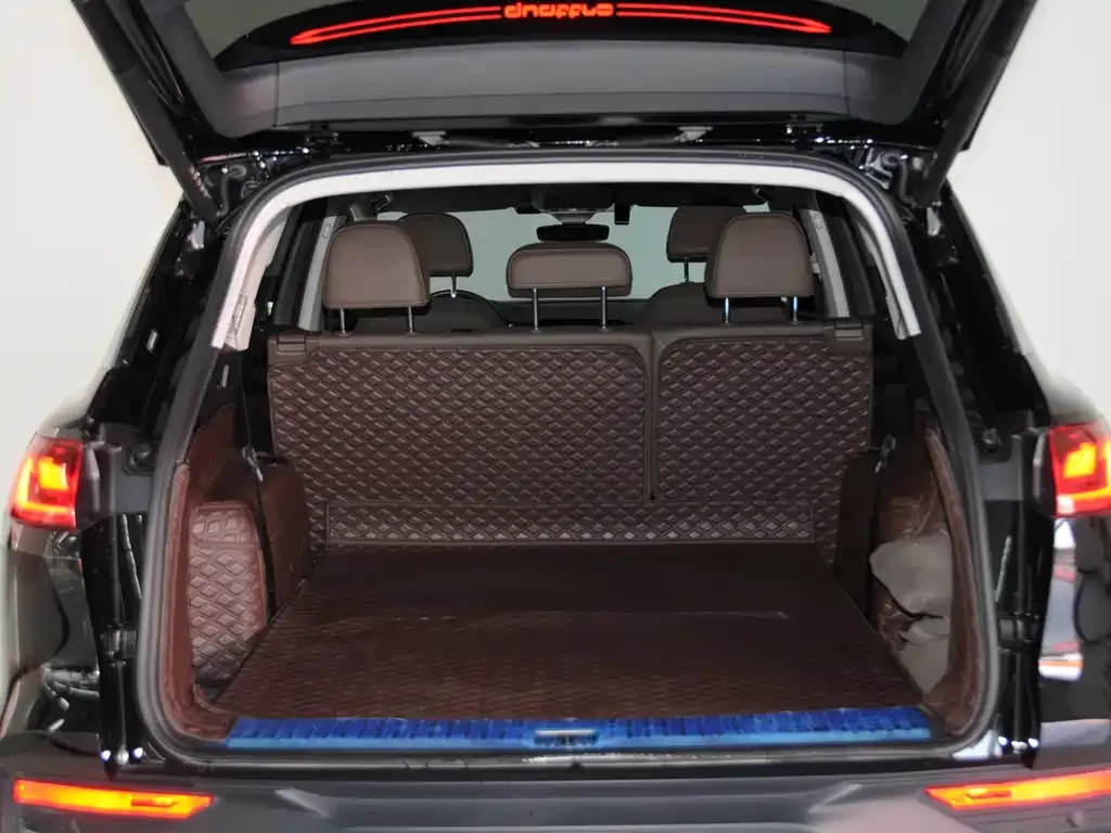 Audi Q6 2024 из CN, фото 7