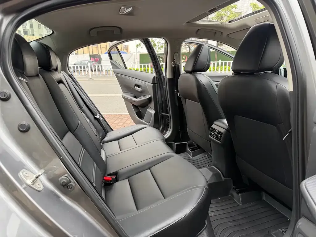 Nissan Sylphy 2022 из CN, фото 2