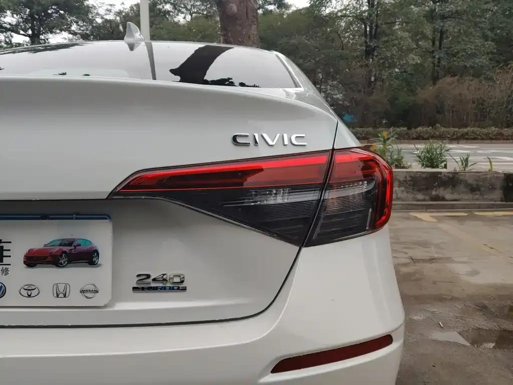 Honda Civic — фото 2