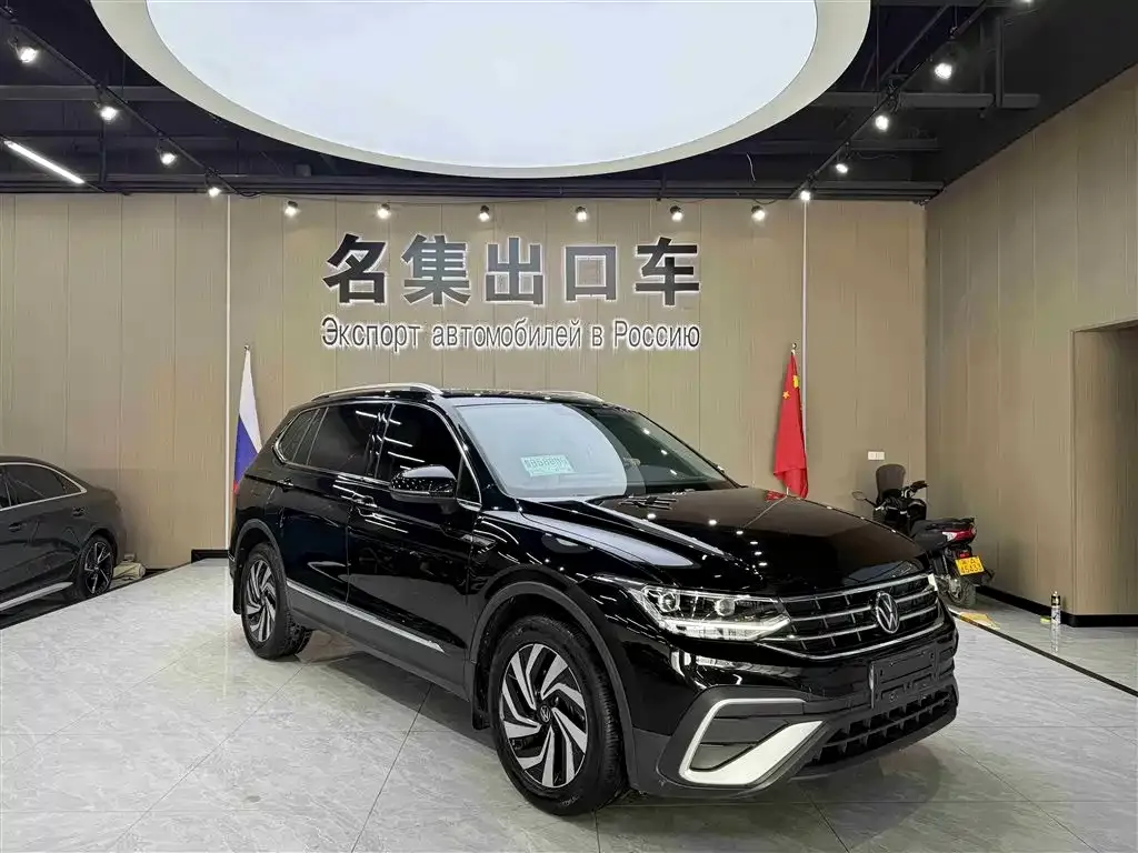 Volkswagen Tiguan L — фото 4