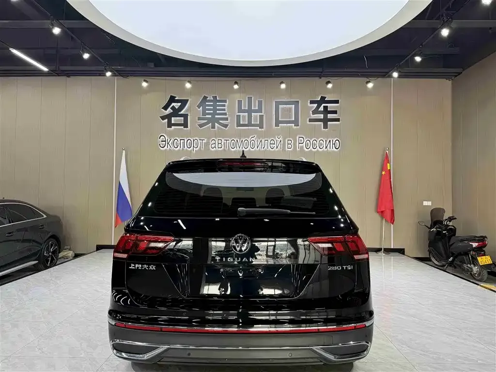 Volkswagen Tiguan L — фото 9