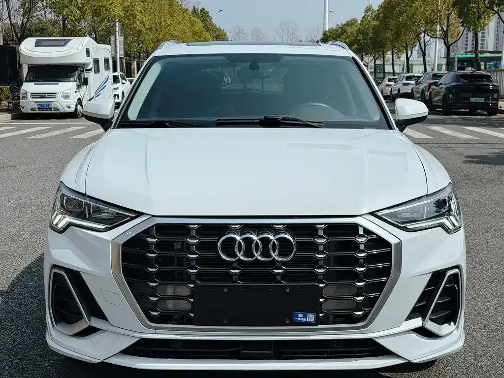 Audi Q3 — фото 2