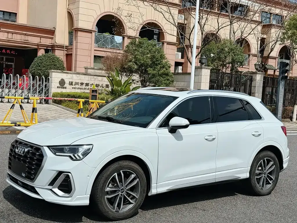 Audi Q3 — фото 8