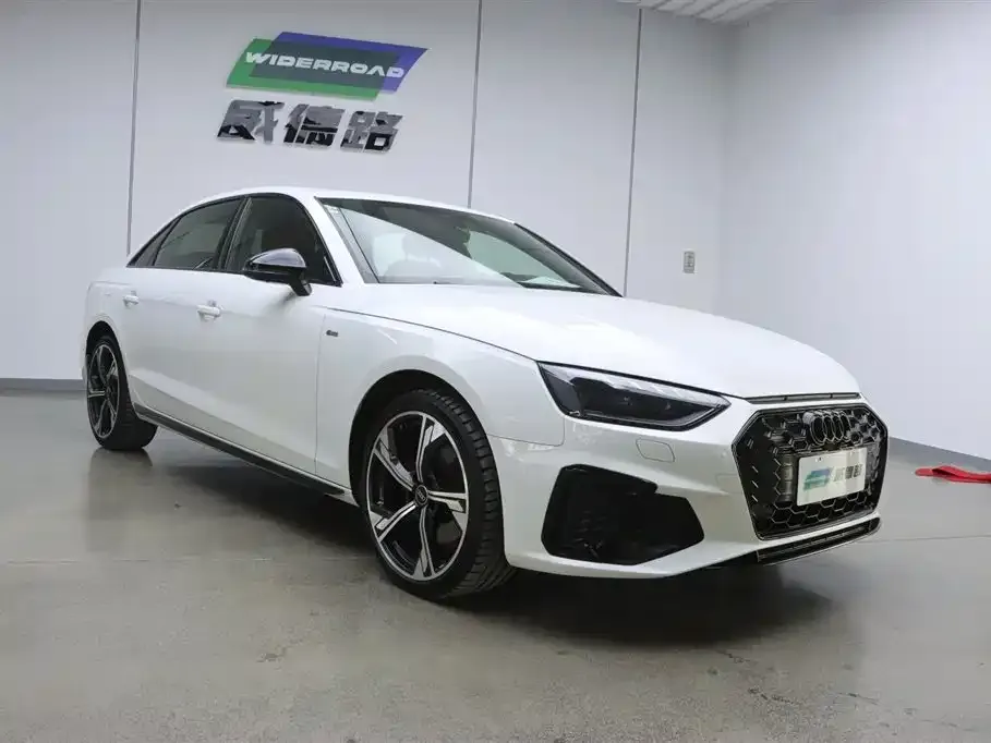 Audi A4L 2024 из CN, фото 3