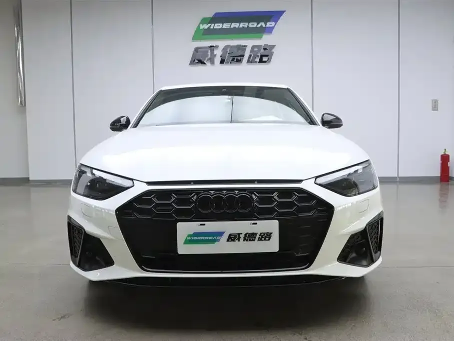 Audi A4L 2024 из CN, фото 7