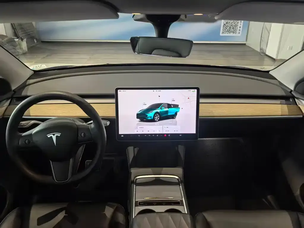 Tesla Model Y — фото 3