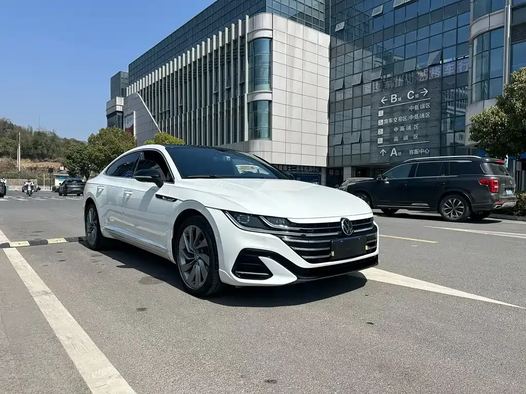 Volkswagen CC 2024 из CN, фото 6