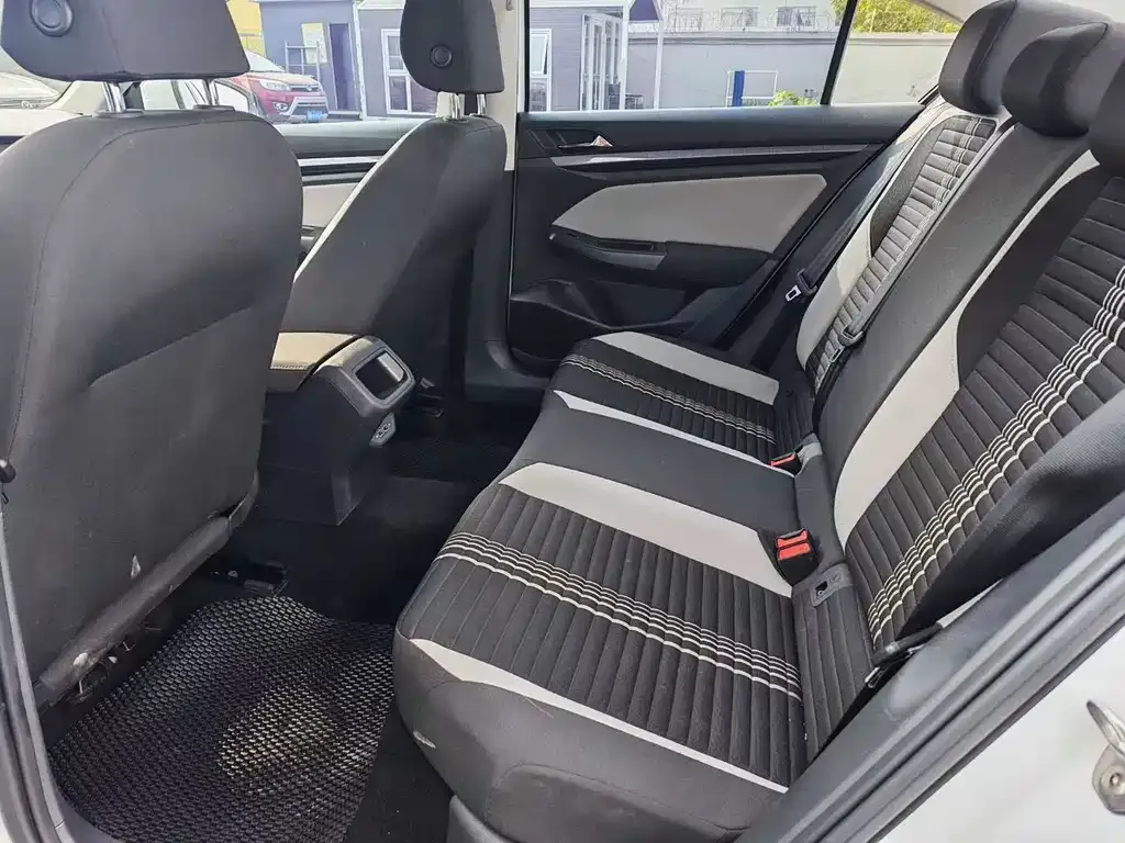 Volkswagen Bora 2024 из CN, фото 5