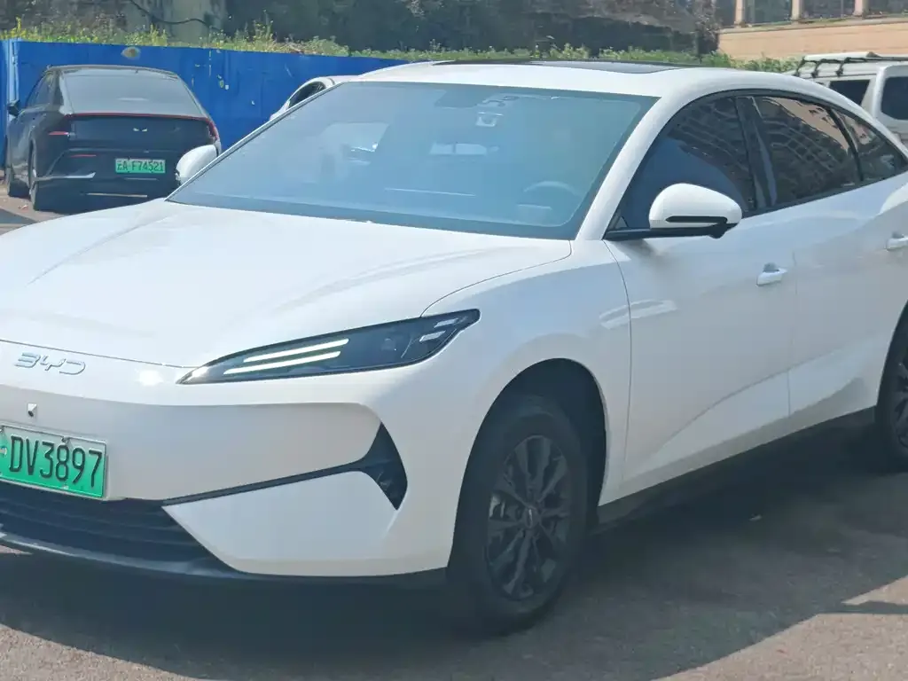 BYD e7 2025 из CN, фото 1