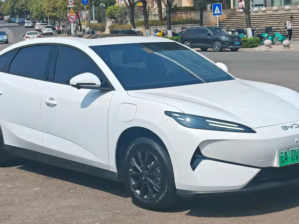 BYD e7 2025 из CN, фото 5