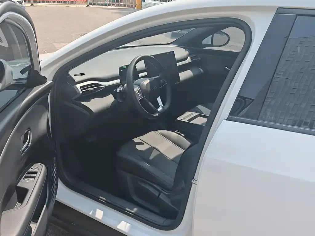 BYD e7 2025 из CN, фото 4