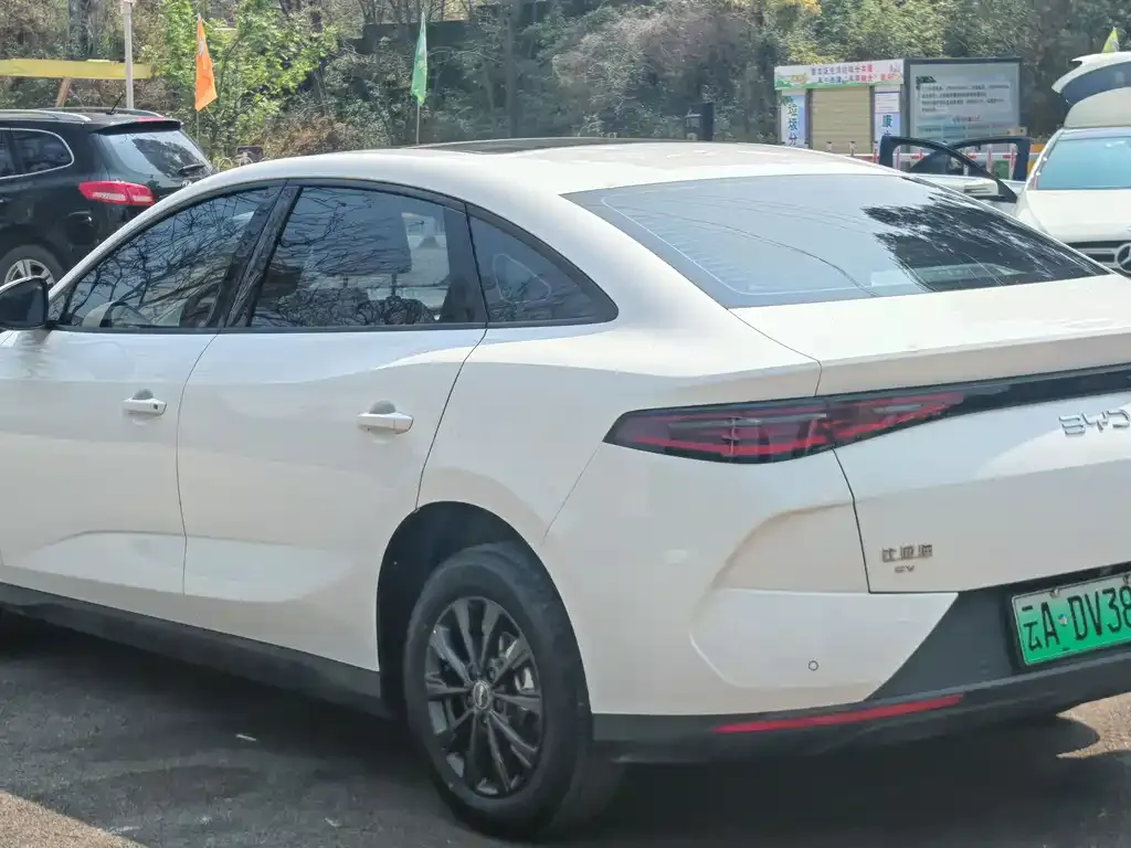 BYD e7 2025 из CN, фото 9