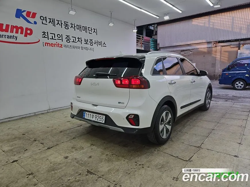 Kia Niro — фото 9