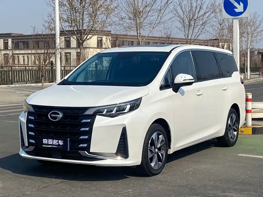 GAC Motor Trumpchi M6 — фото 1