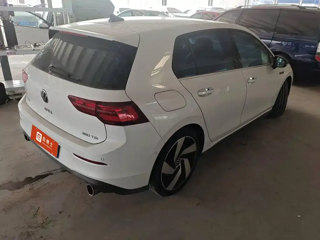 Volkswagen Golf GTI — фото 3