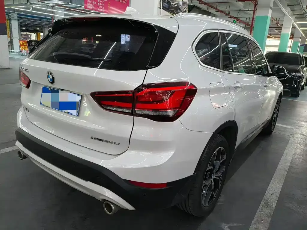 BMW X1 — фото 5