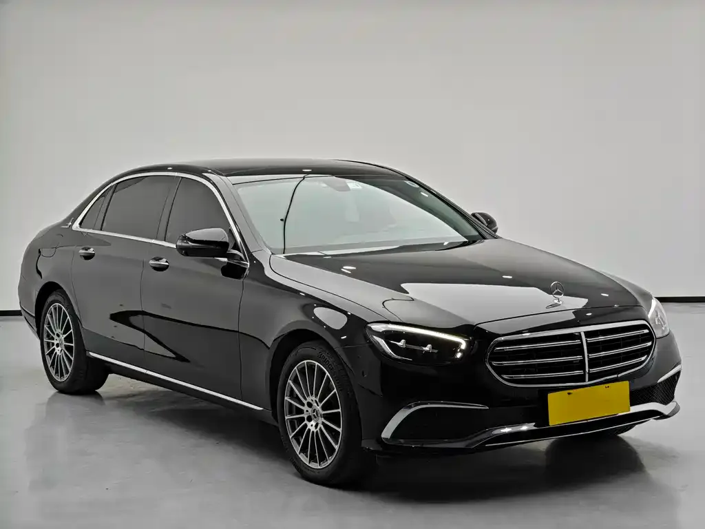 Mercedes-Benz E-Class — фото 3