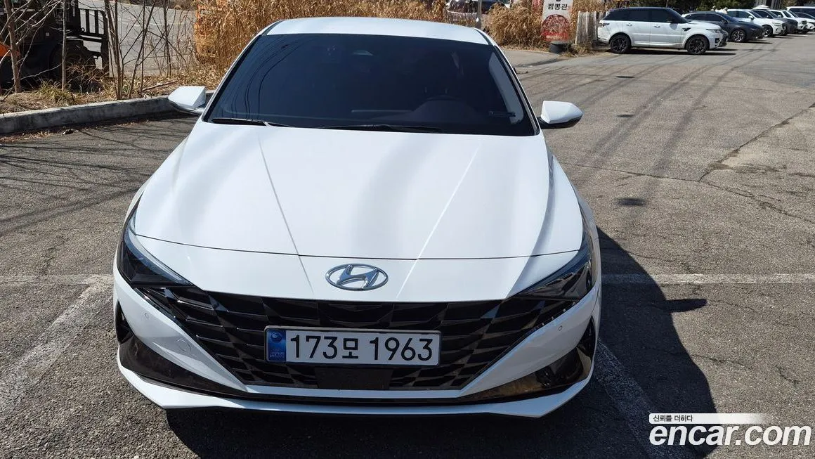Hyundai AVANTE — фото 1