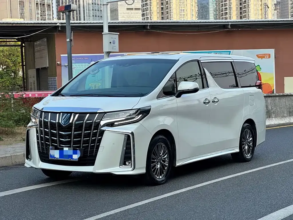 Toyota Alphard 2022 из CN, фото 1