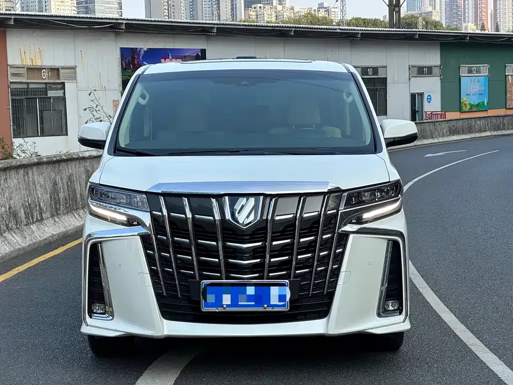 Toyota Alphard 2022 из CN, фото 5