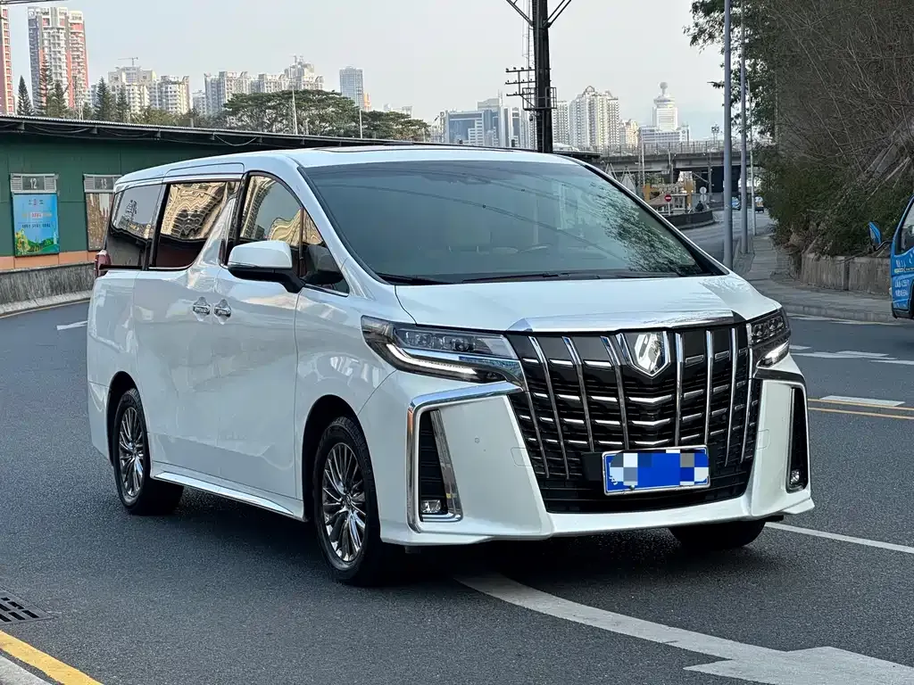 Toyota Alphard 2022 из CN, фото 10
