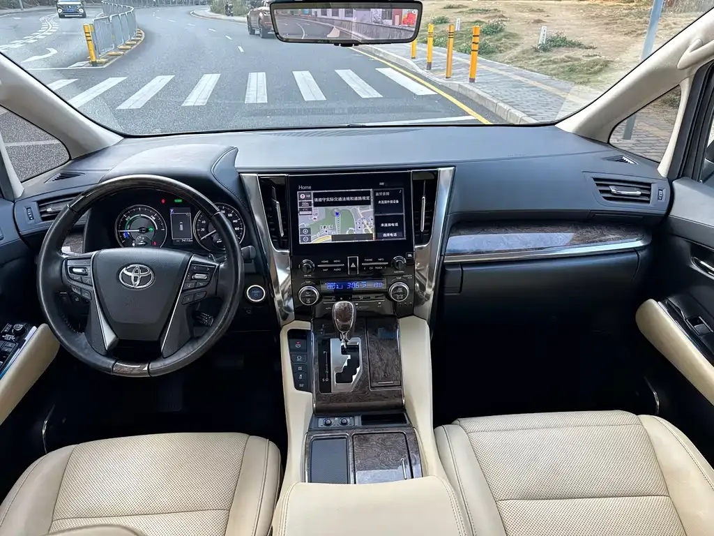 Toyota Alphard 2022 из CN, фото 8