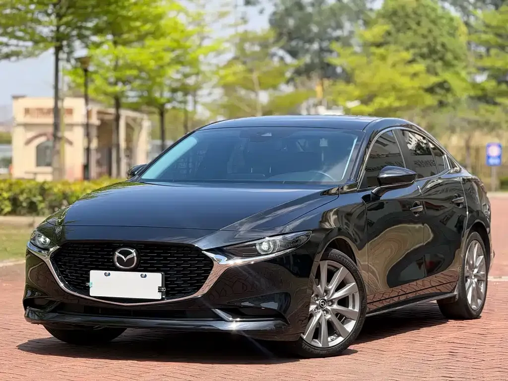 Mazda 3 Axela 2023 из CN, фото 1
