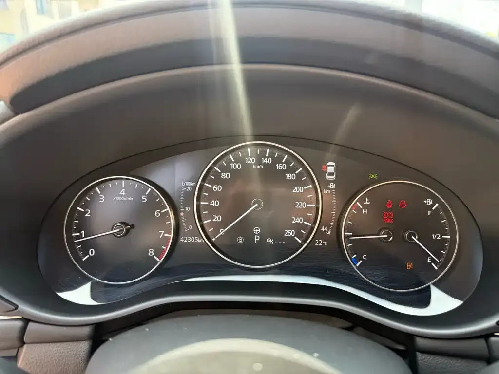 Mazda 3 Axela 2023 из CN, фото 3