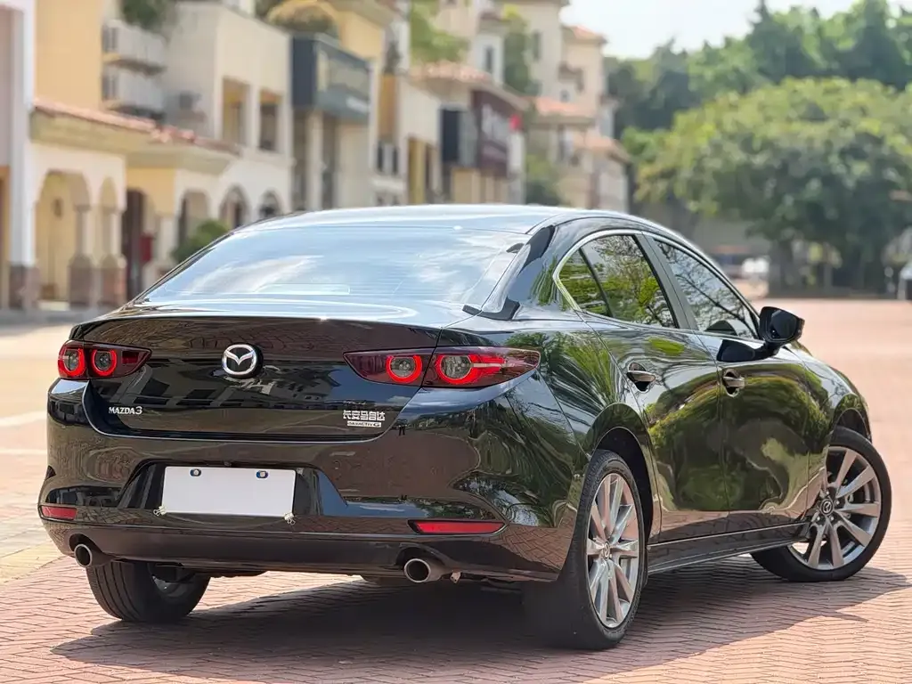 Mazda 3 Axela 2023 из CN, фото 7